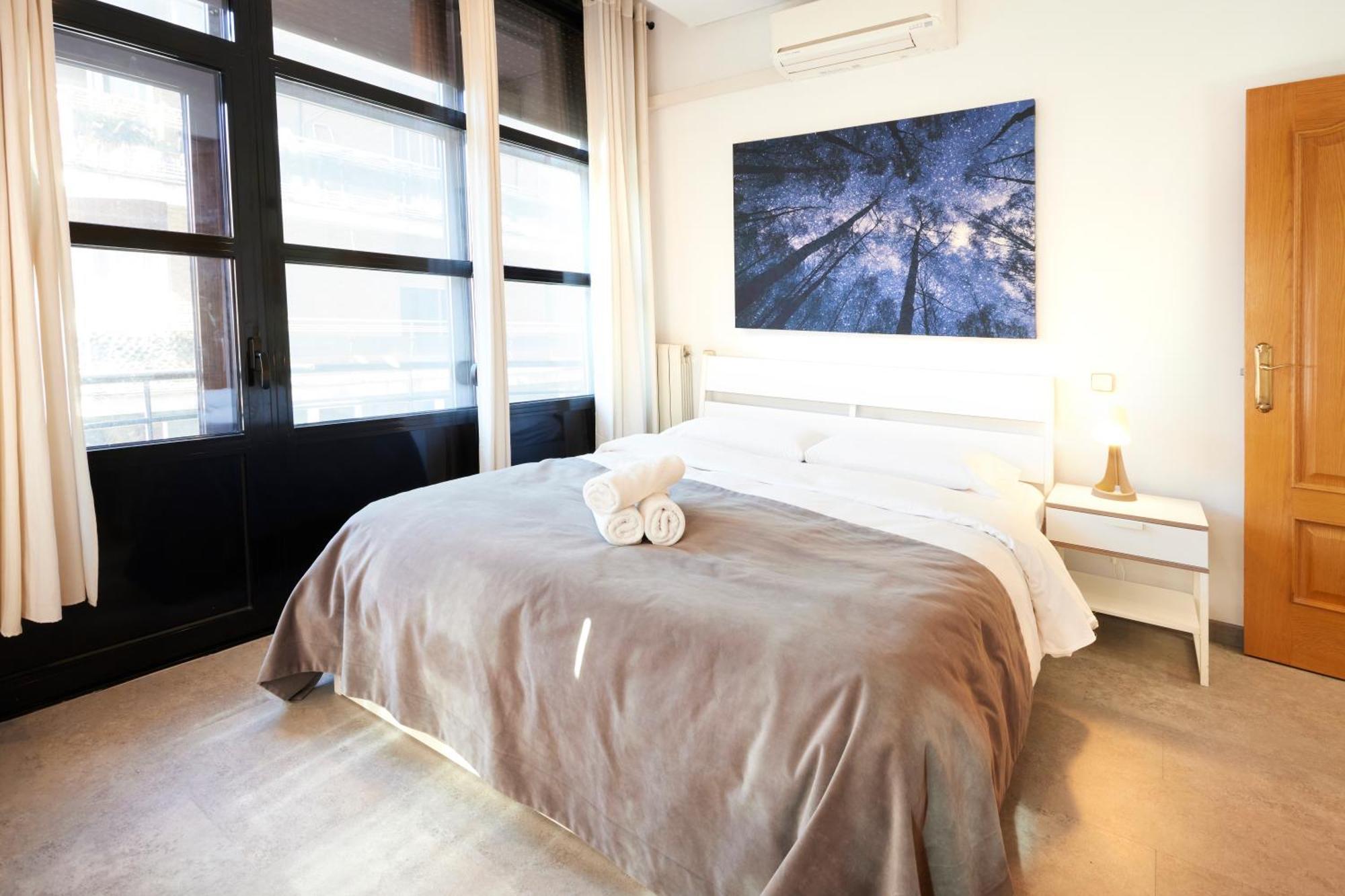 Alojamiento Santa Rosa Madrid Exterior photo